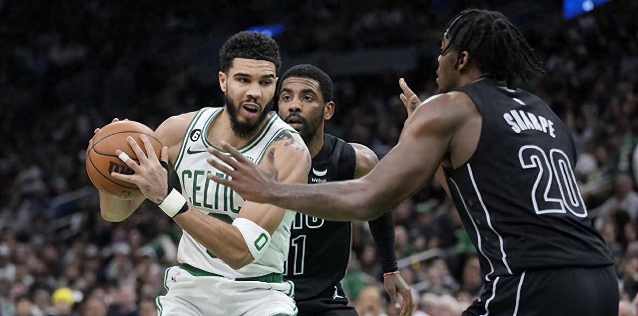 kaiyun网站-包含塔图姆在篮网比赛中晋级下一阶段,出色防守引发热议!比赛高潮迭起的词条