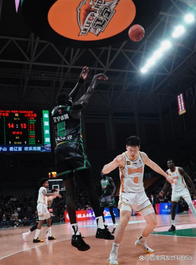 开云体育-包含重返赛场首场状态出色，巴黎圣日耳曼观众沸腾！，哈兰德重返赛场引发球迷热议的词条